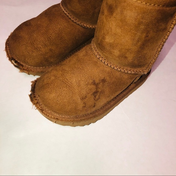 TODDLER Kids Classic II Chesnut Ugg Boots Size 8 - Picture 1 of 4